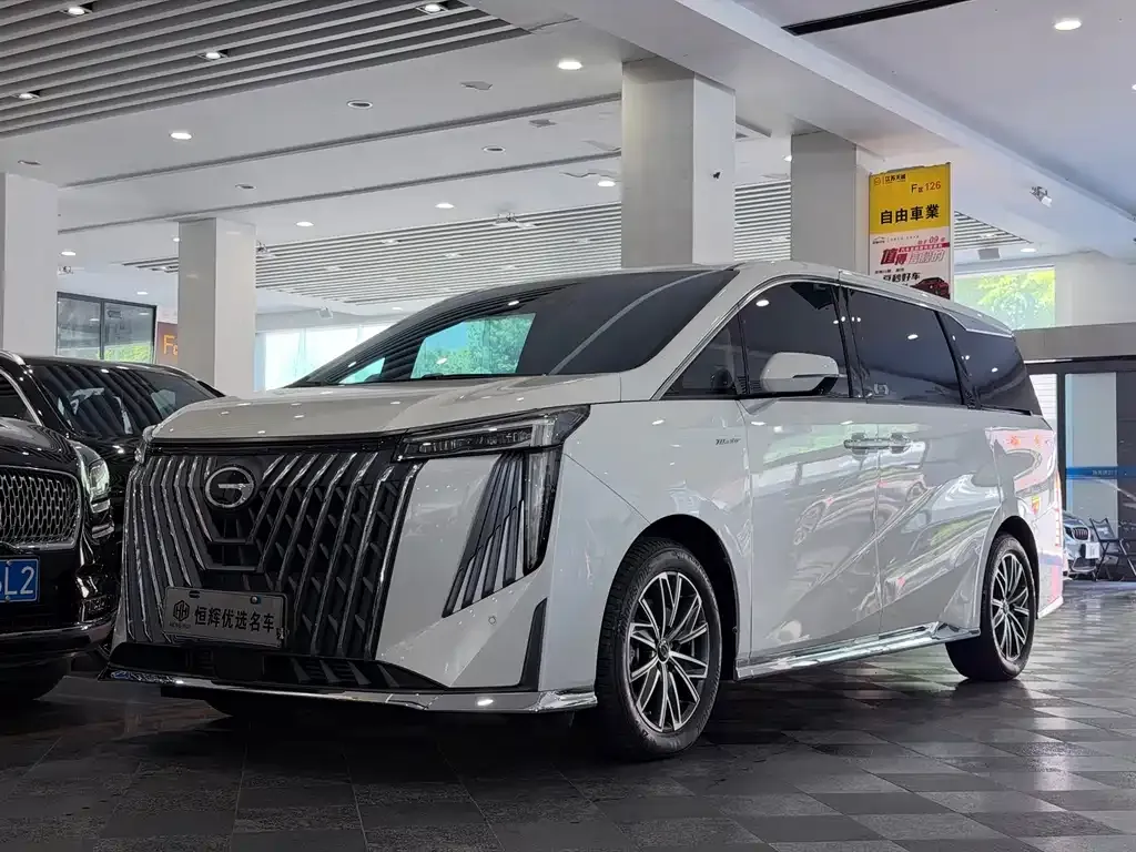 GAC Motor Trumpchi M8 — фото 1