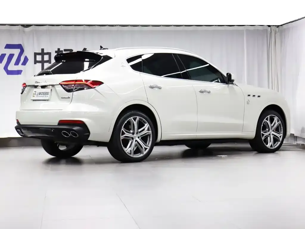 Maserati Levante — фото 10