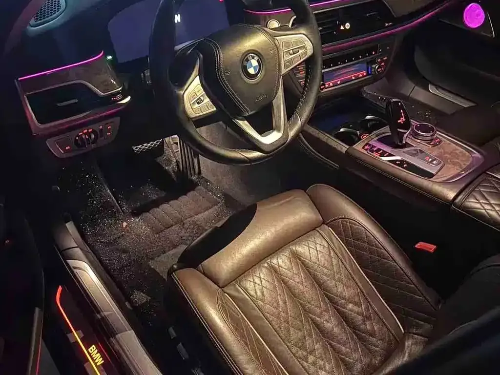 BMW 7 Series — фото 2