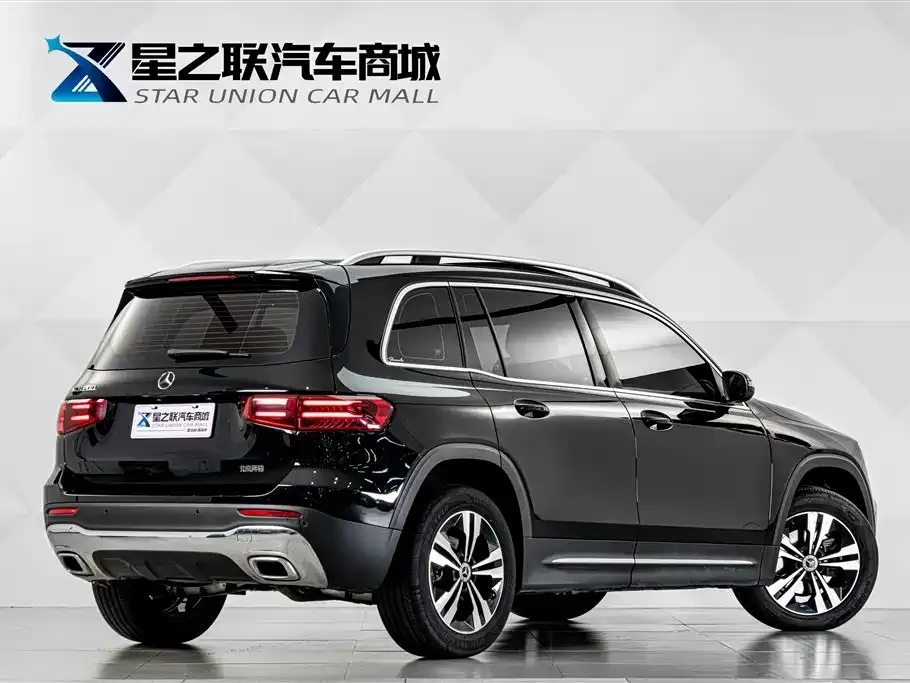Mercedes-Benz GLB — фото 10