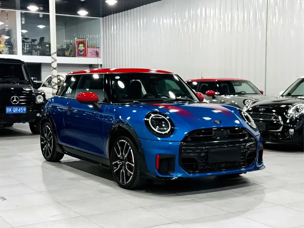 MINI JCW (John Cooper Works) — фото 1