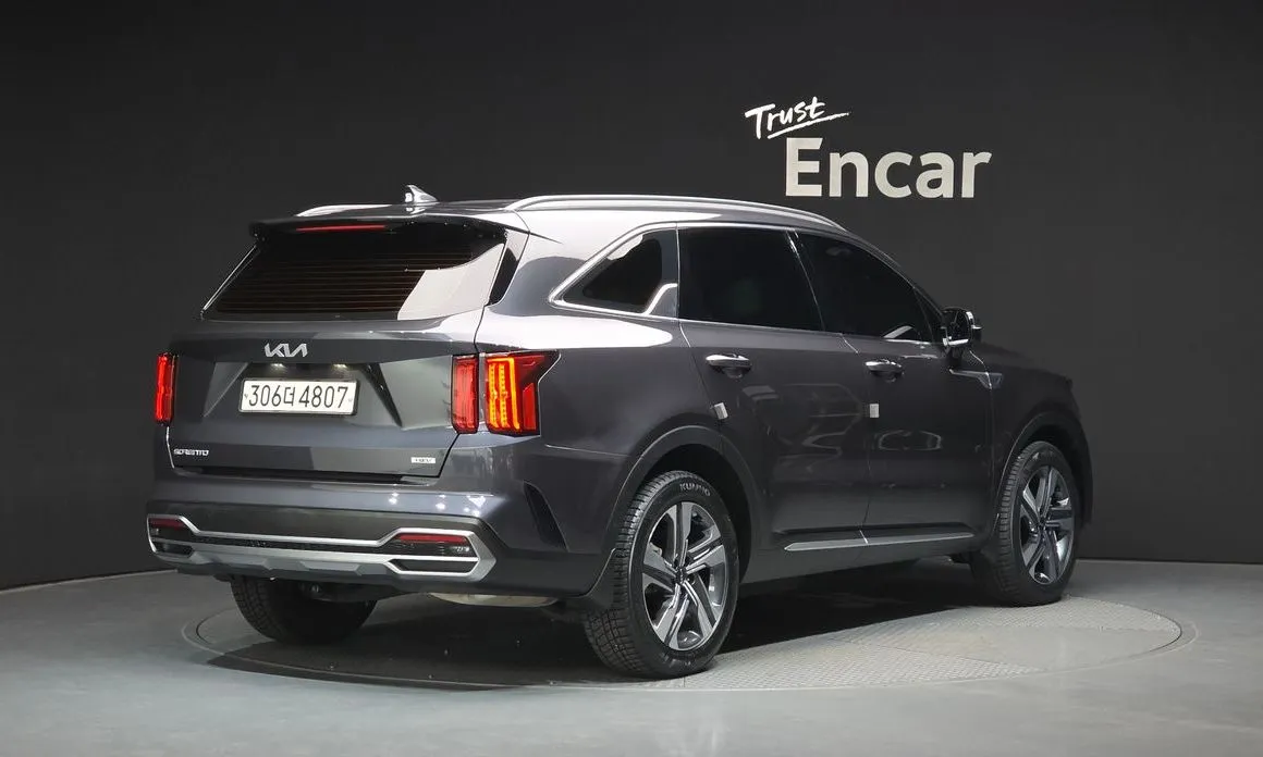 Kia Sorento — фото 6