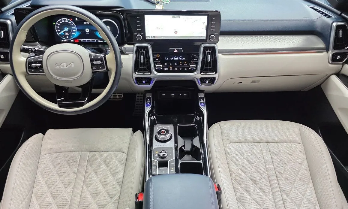 Kia Sorento — фото 8