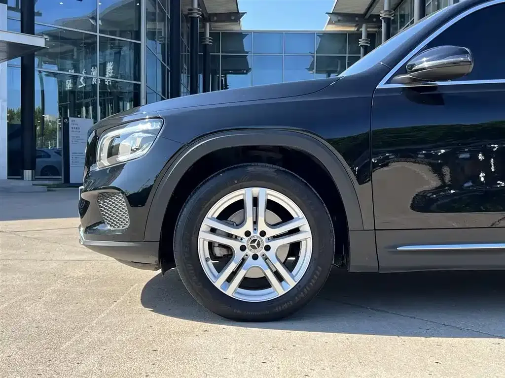 Mercedes-Benz GLB — фото 5