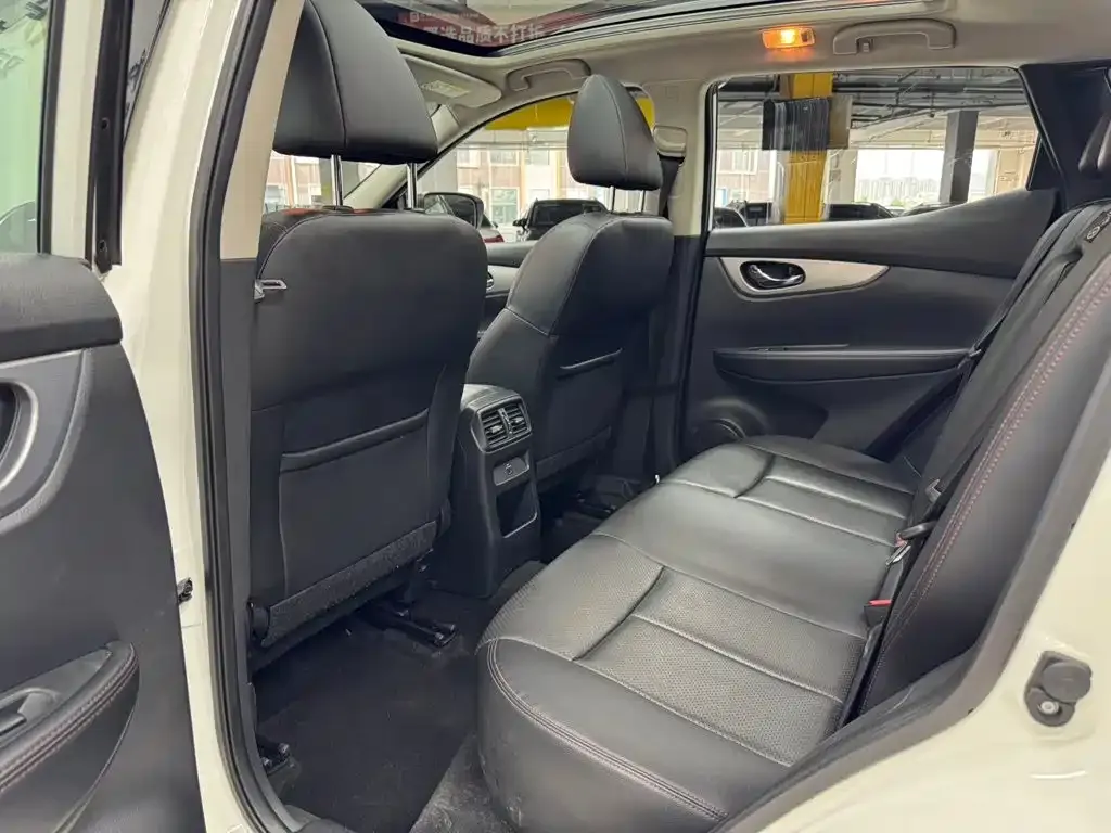 Nissan Qashqai — фото 10