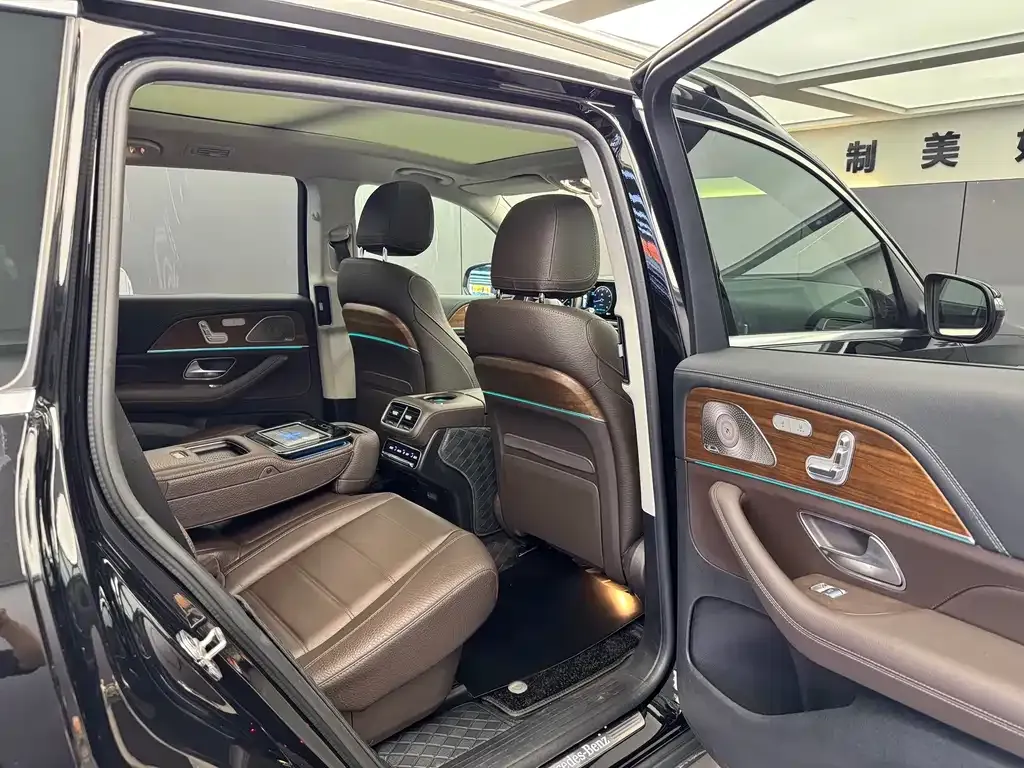 Mercedes-Benz GLS — фото 10
