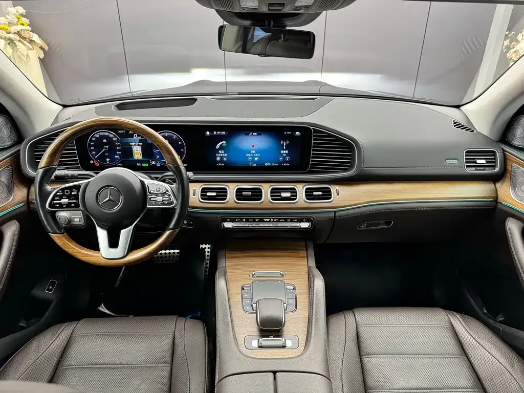 Mercedes-Benz GLS — фото 8