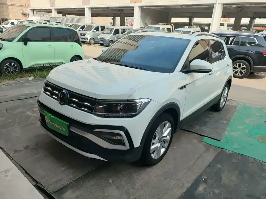 Volkswagen T-Cross — фото 1