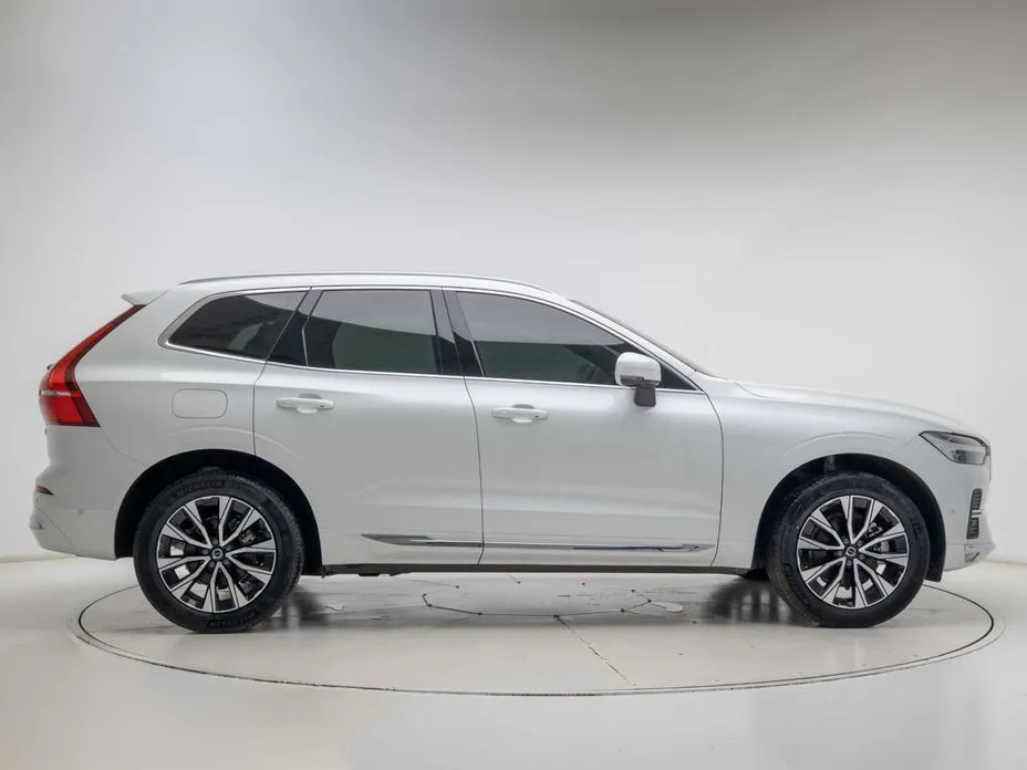 Volvo XC60 — фото 6