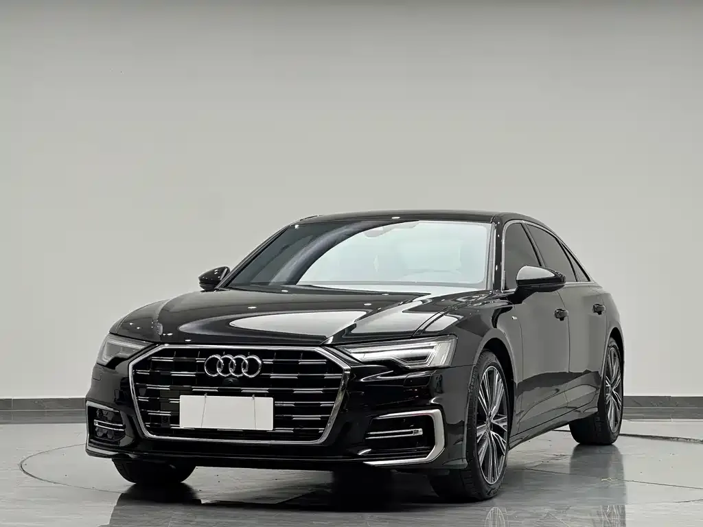 Audi A6L — фото 1