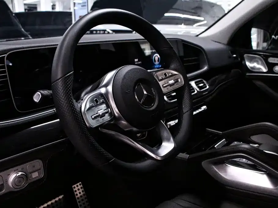 Mercedes-Benz GLS — фото 3