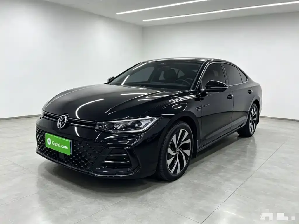 Volkswagen Passat — фото 1