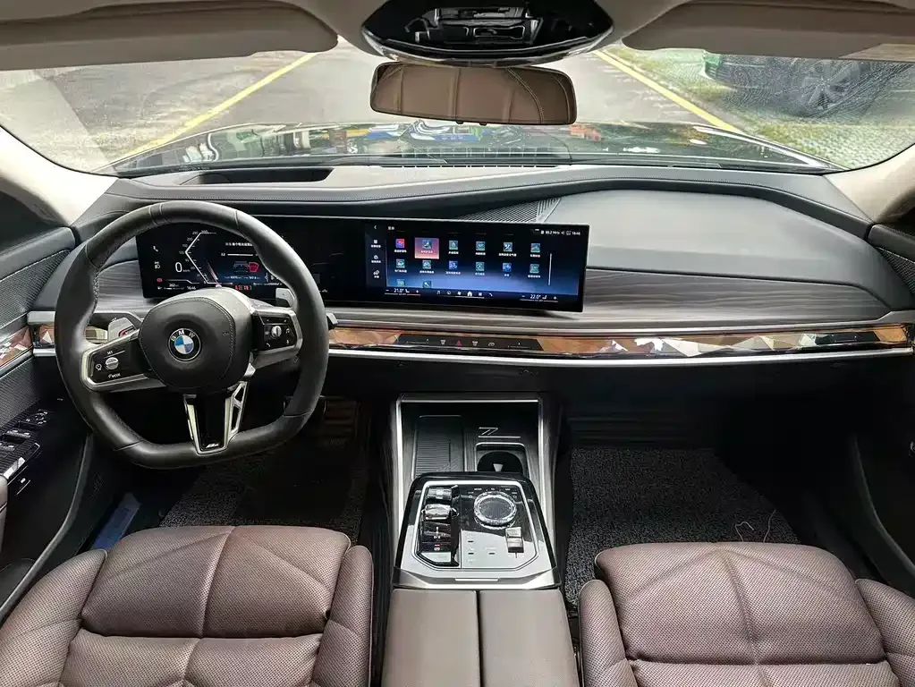 BMW 7 Series — фото 2