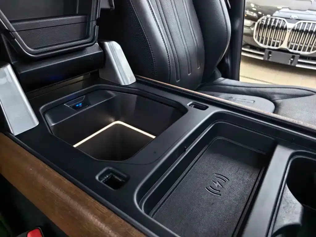 Land Rover Defender — фото 10