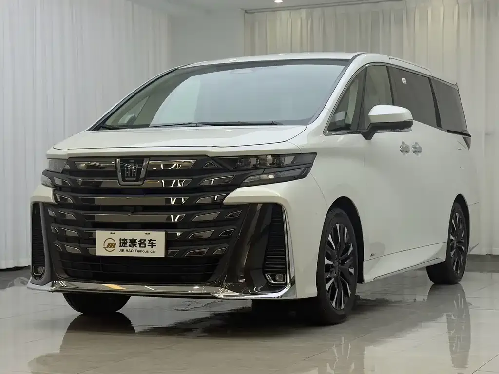 Toyota Vellfire — фото 1