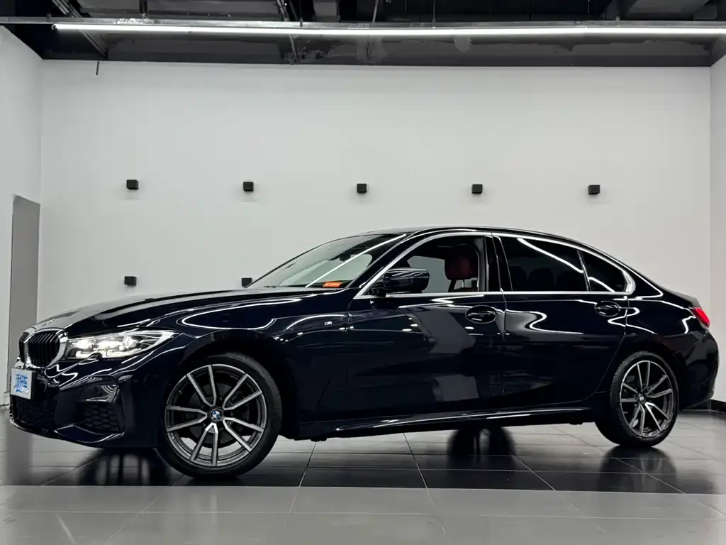 BMW 3 Series — фото 1