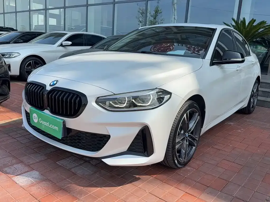 BMW 1 Series — фото 1