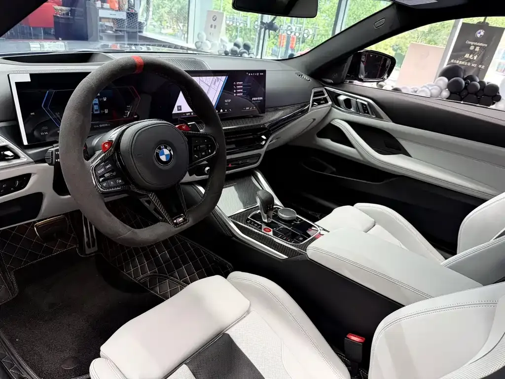 BMW M4 — фото 4