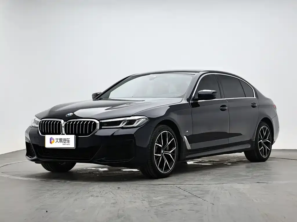 BMW 5 Series — фото 1
