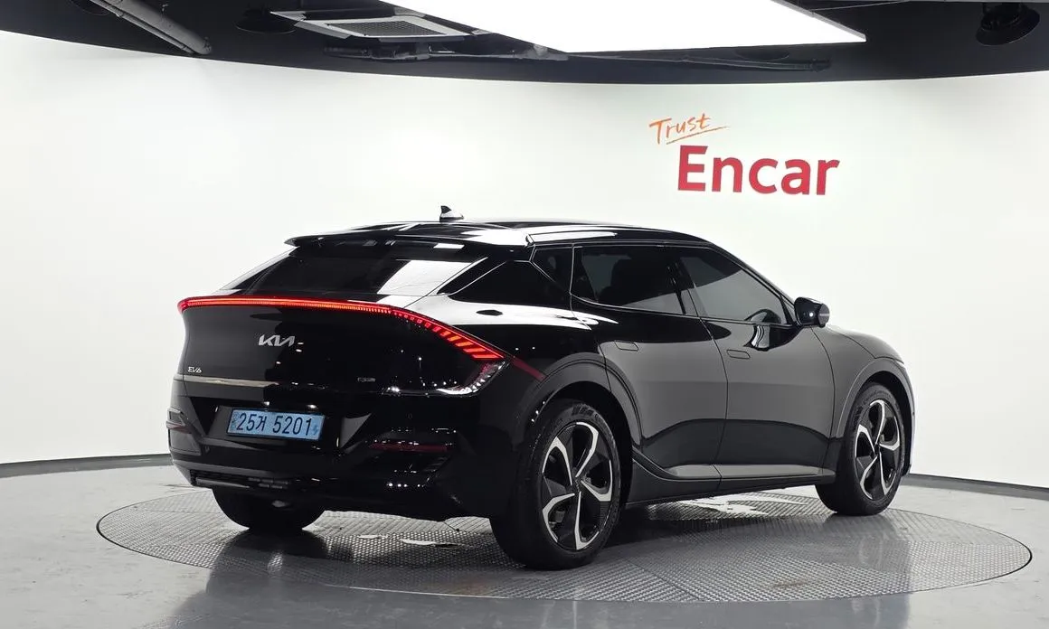 Kia EV6 — фото 3