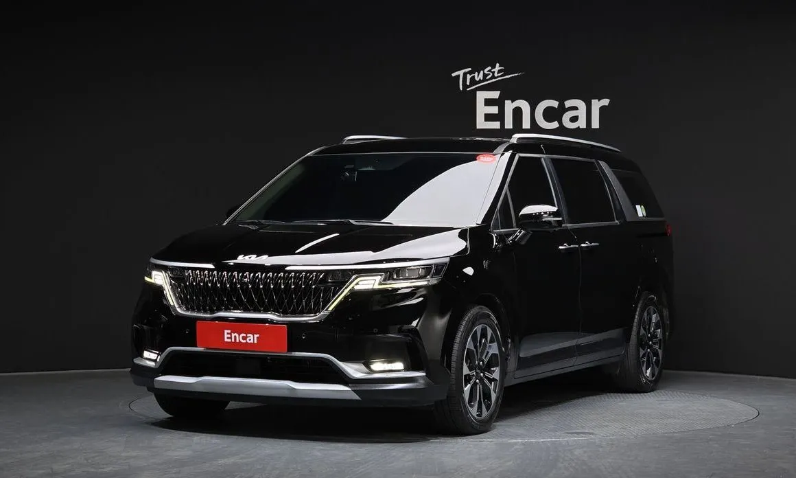 Kia Carnival — фото 1