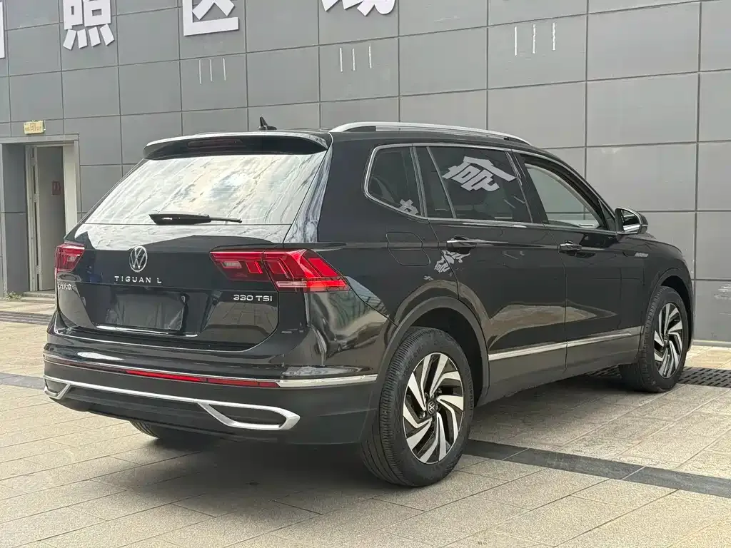 Volkswagen Tiguan L — фото 7