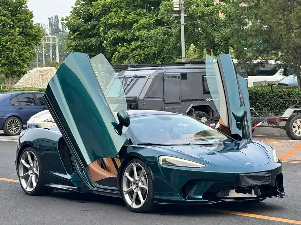 McLaren GT — фото 10