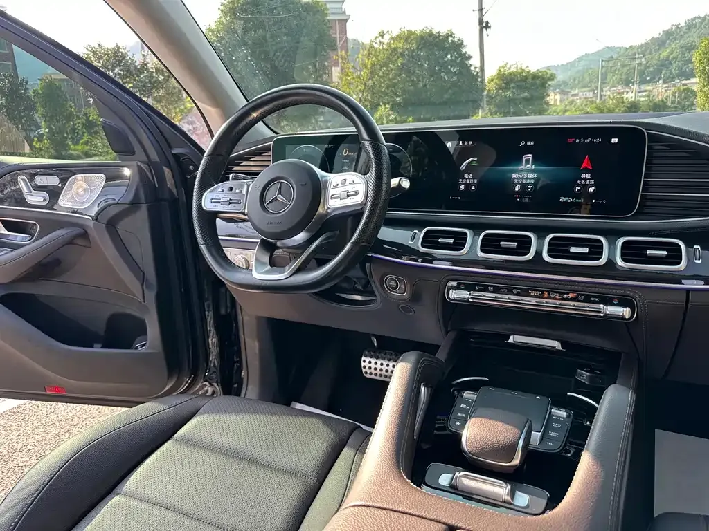 Mercedes-Benz GLS — фото 2