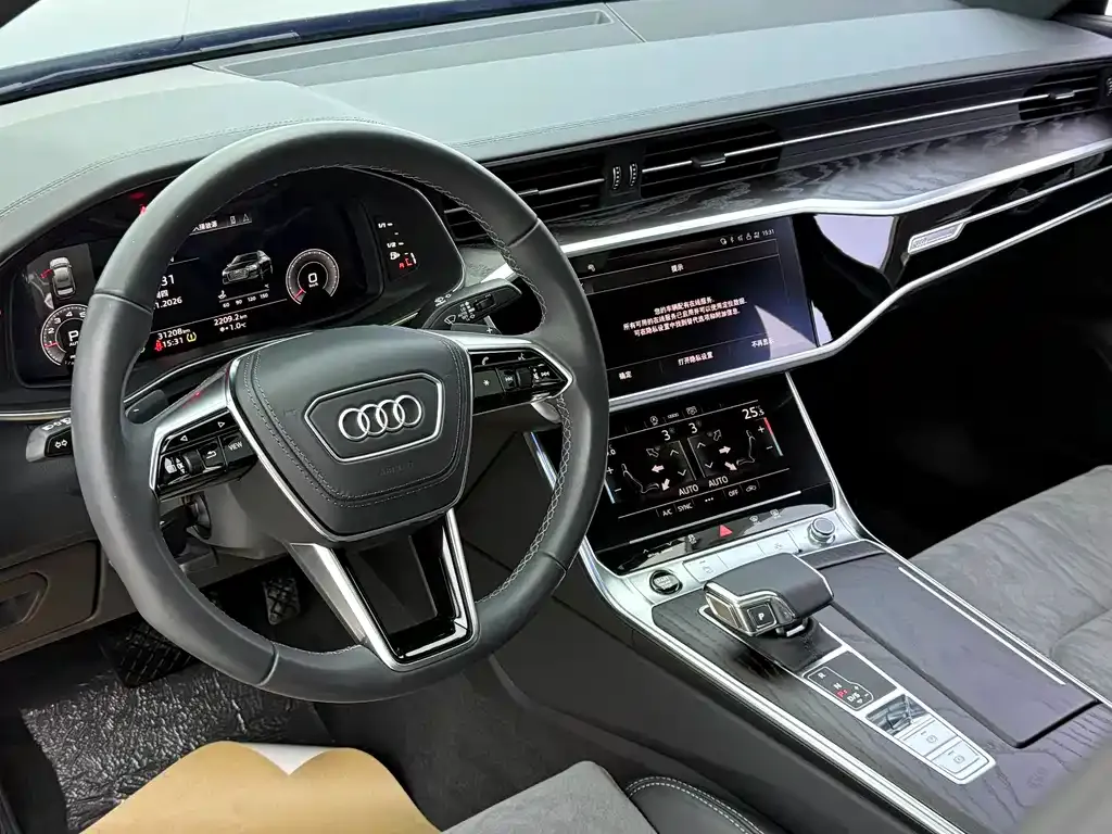 Audi A6L — фото 9