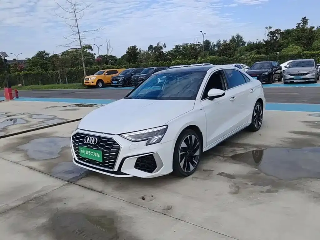Audi A3 — фото 1