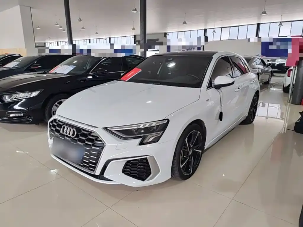 Audi A3 — фото 1