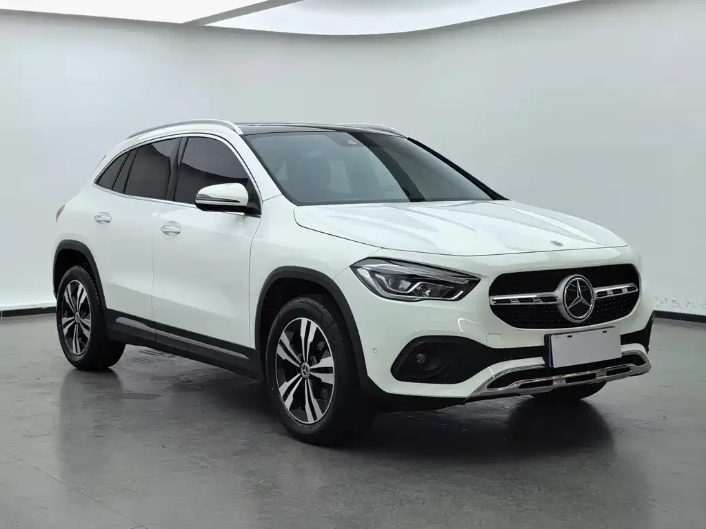 Mercedes-Benz GLA — фото 6