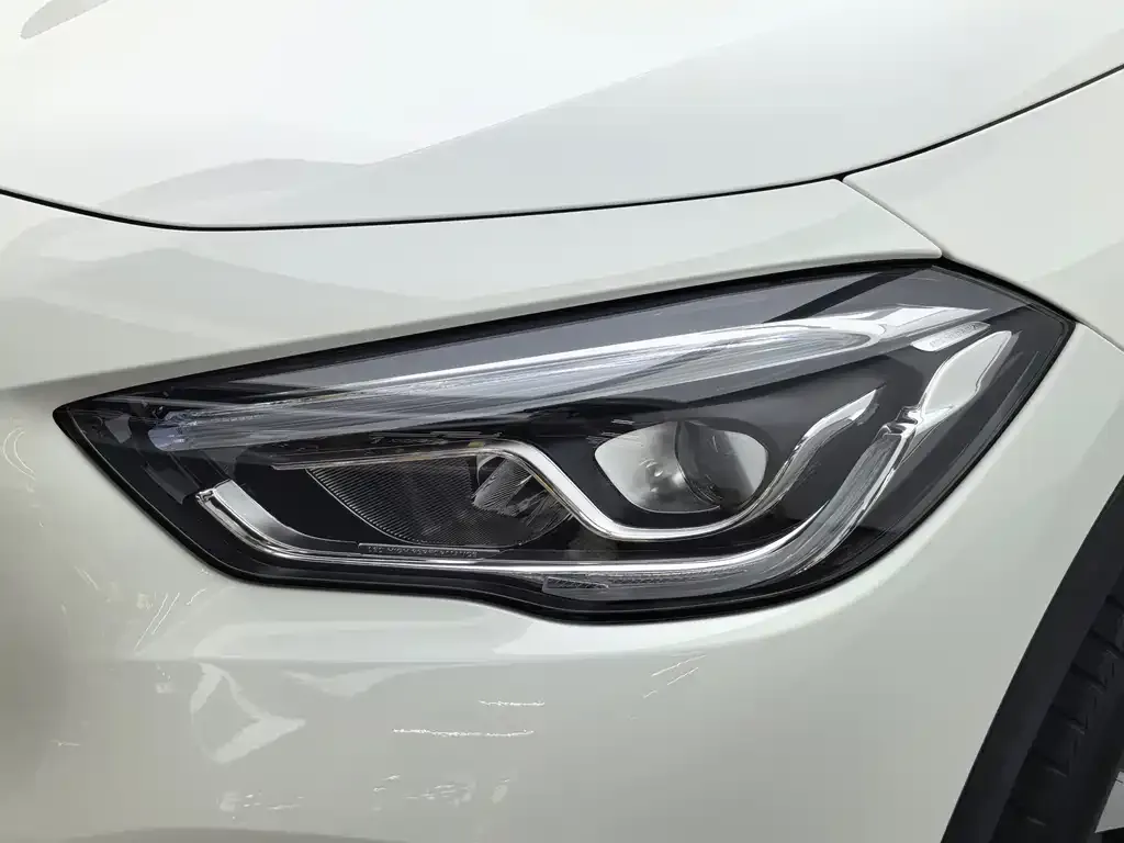 Mercedes-Benz GLA — фото 7