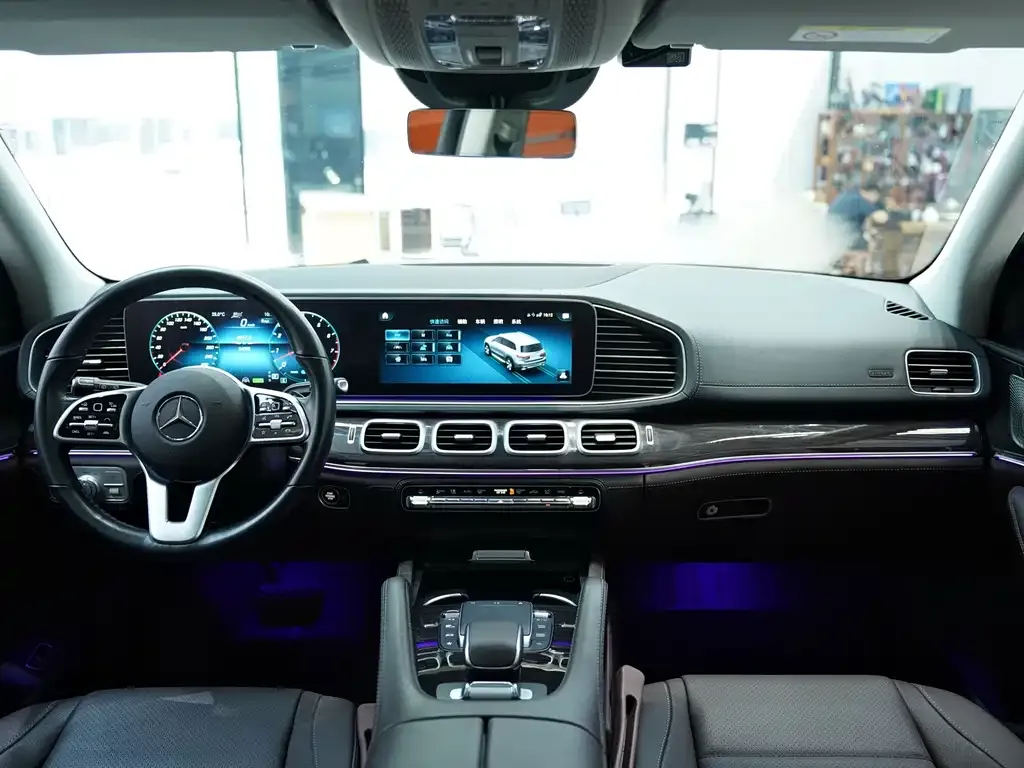 Mercedes-Benz GLS — фото 7