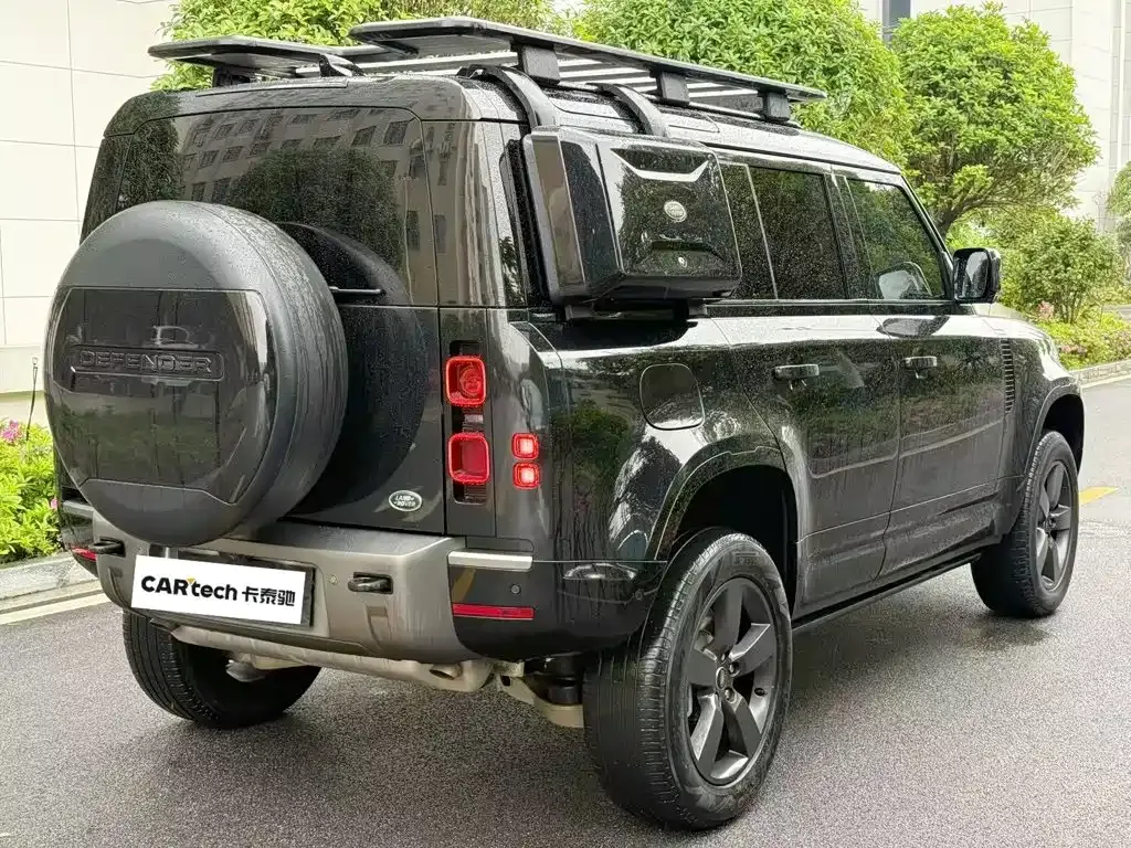 Land Rover Defender — фото 10