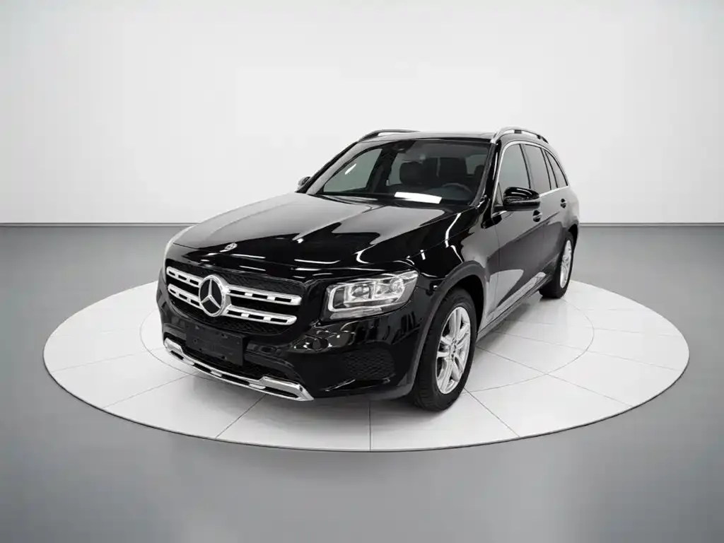 Mercedes-Benz GLB — фото 1