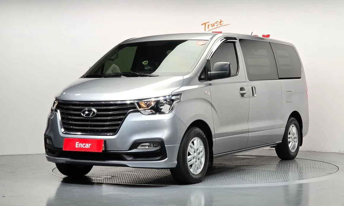 Hyundai Starex — фото 1