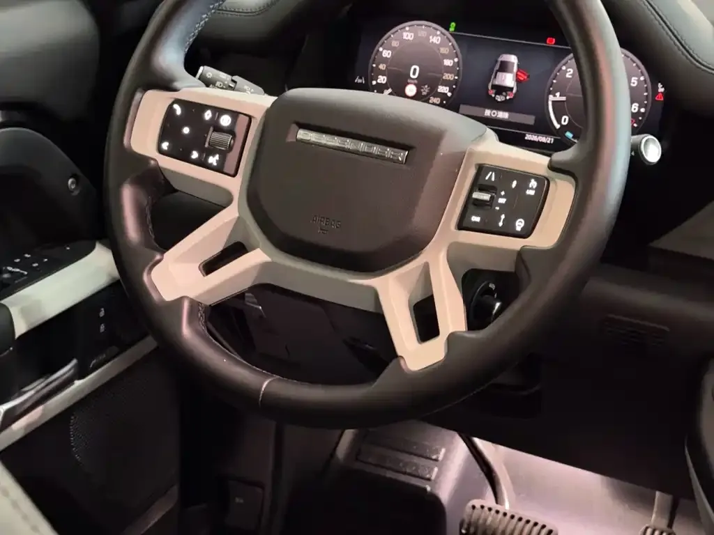Land Rover Defender — фото 10