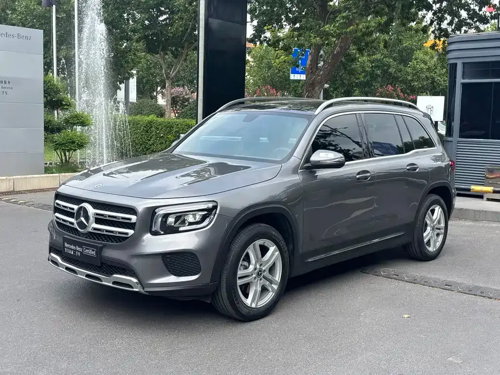 Mercedes-Benz GLB — фото 1