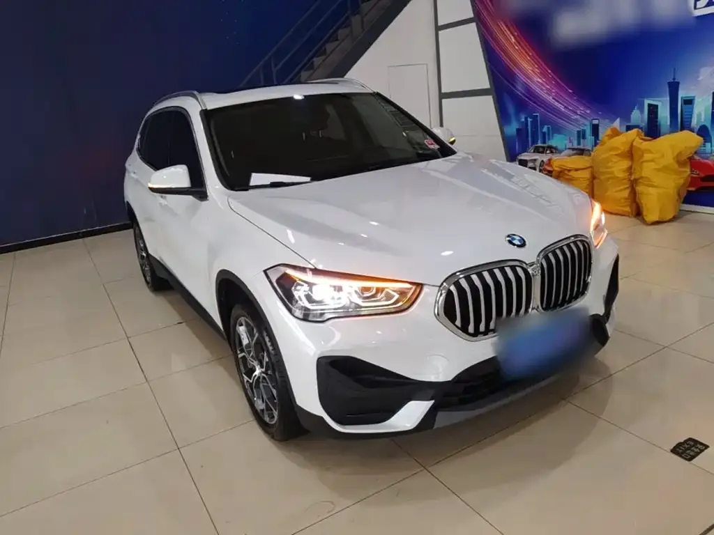 BMW X1 — фото 9