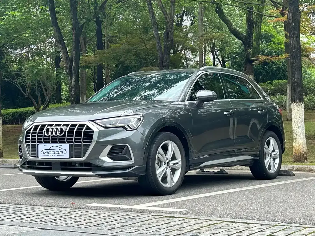 Audi Q3 — фото 1