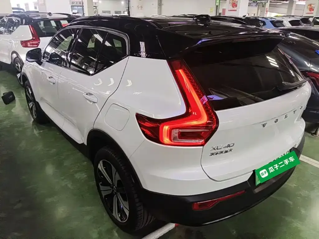 Volvo XC40 NEV — фото 6