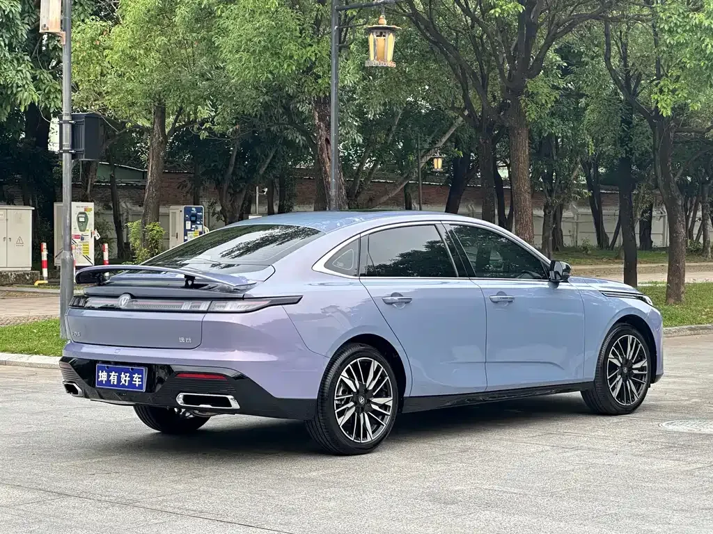 Changan Eado — фото 6