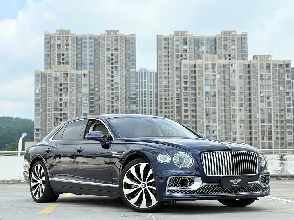Bentley Flying Spur — фото 10