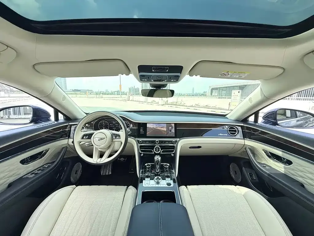 Bentley Flying Spur — фото 9