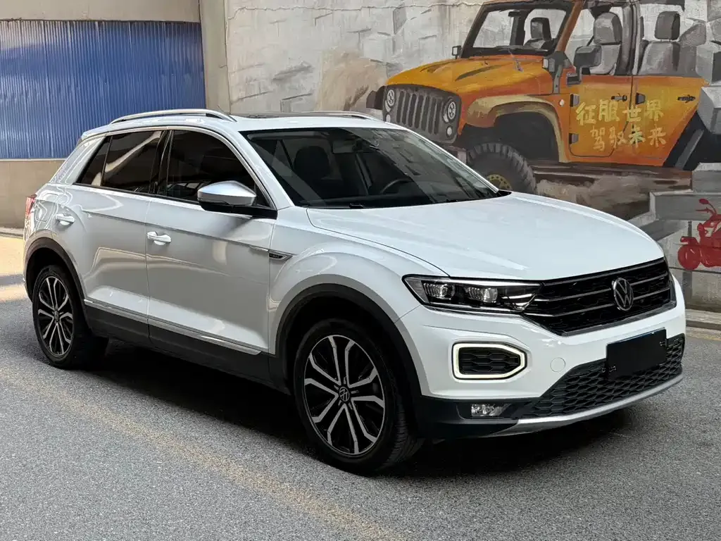 Volkswagen T-Roc — фото 6