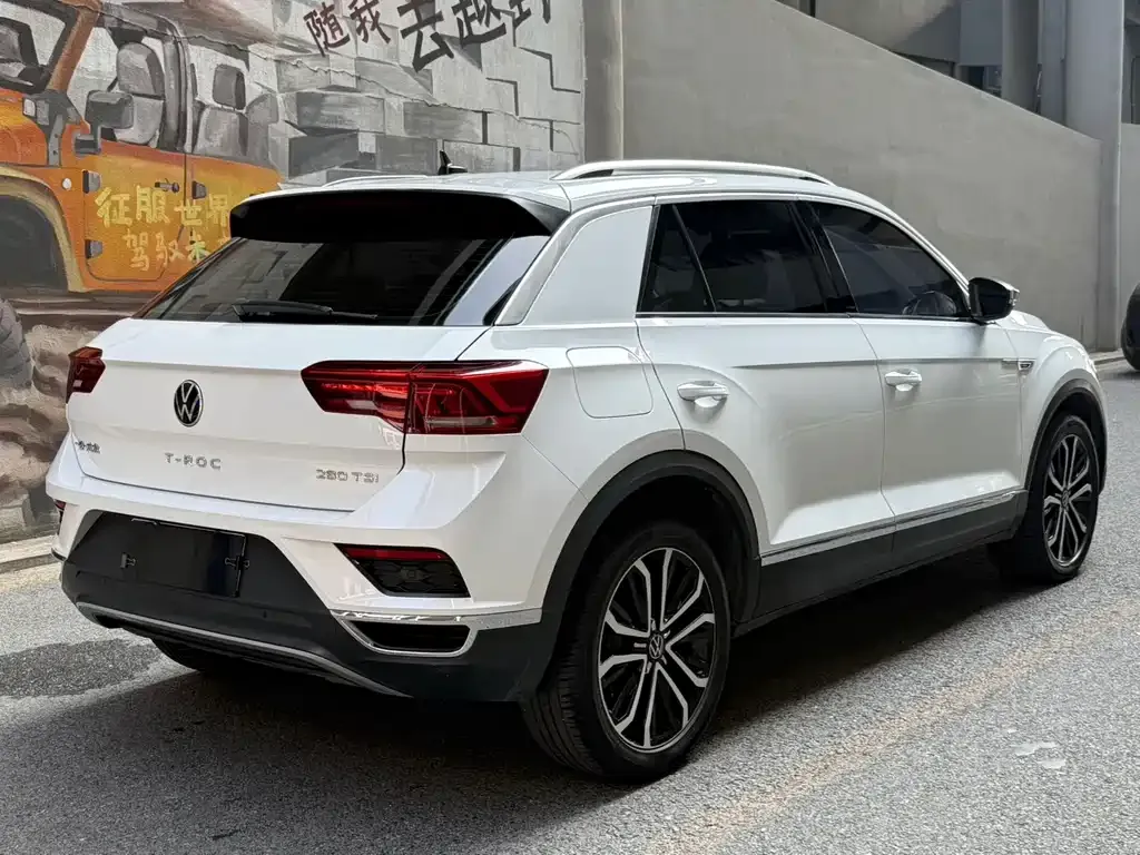Volkswagen T-Roc — фото 7
