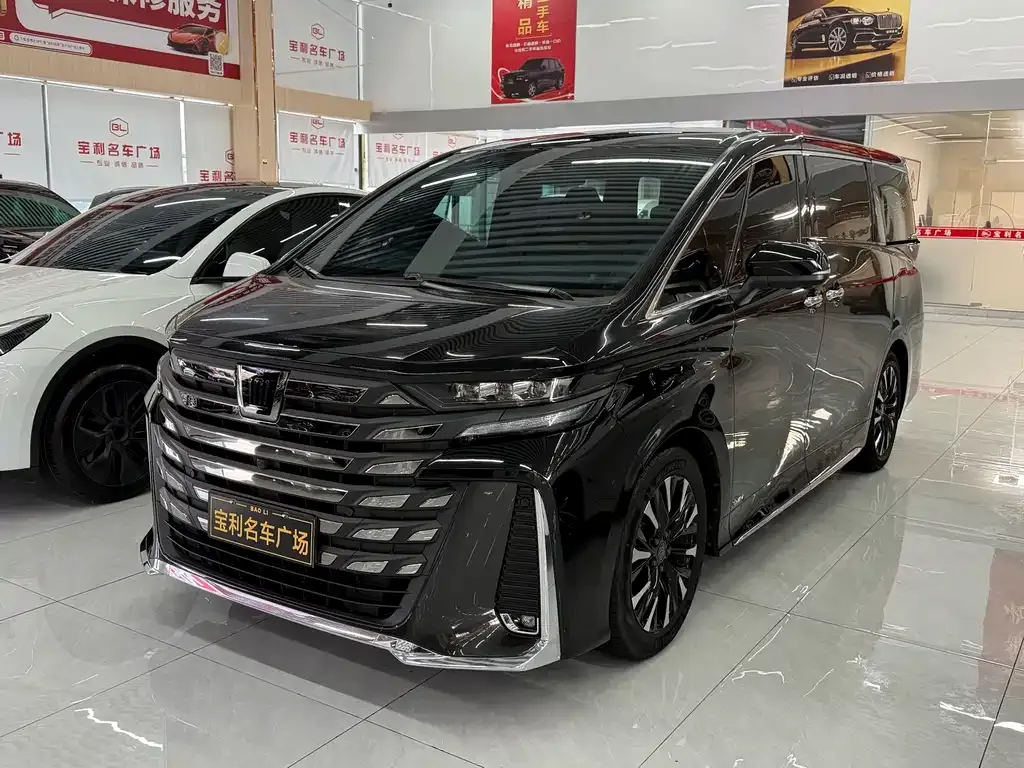 Toyota Vellfire — фото 4