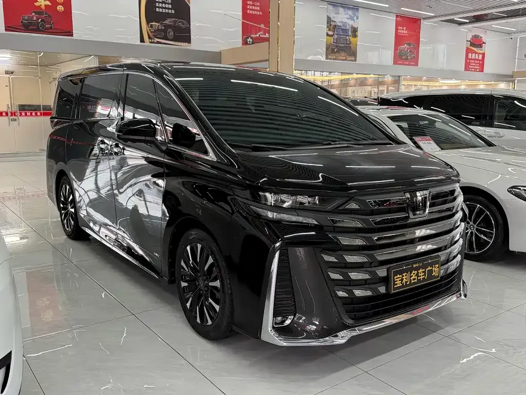 Toyota Vellfire — фото 2