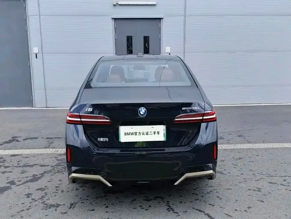 BMW i5 — фото 3